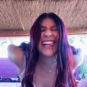 Meet your Posher, Adriana